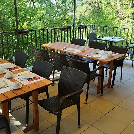 Hotel Therapia 페치 외부 사진