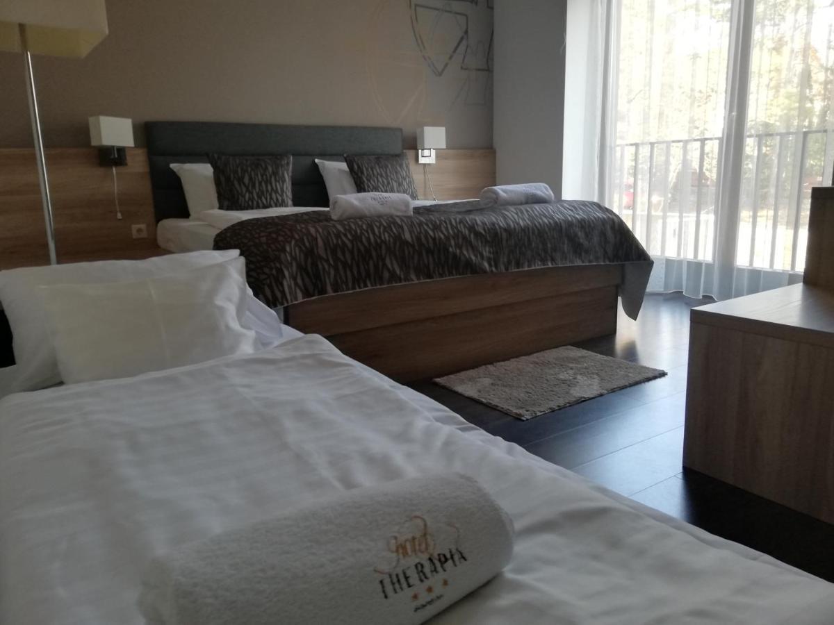 Hotel Therapia 페치 외부 사진