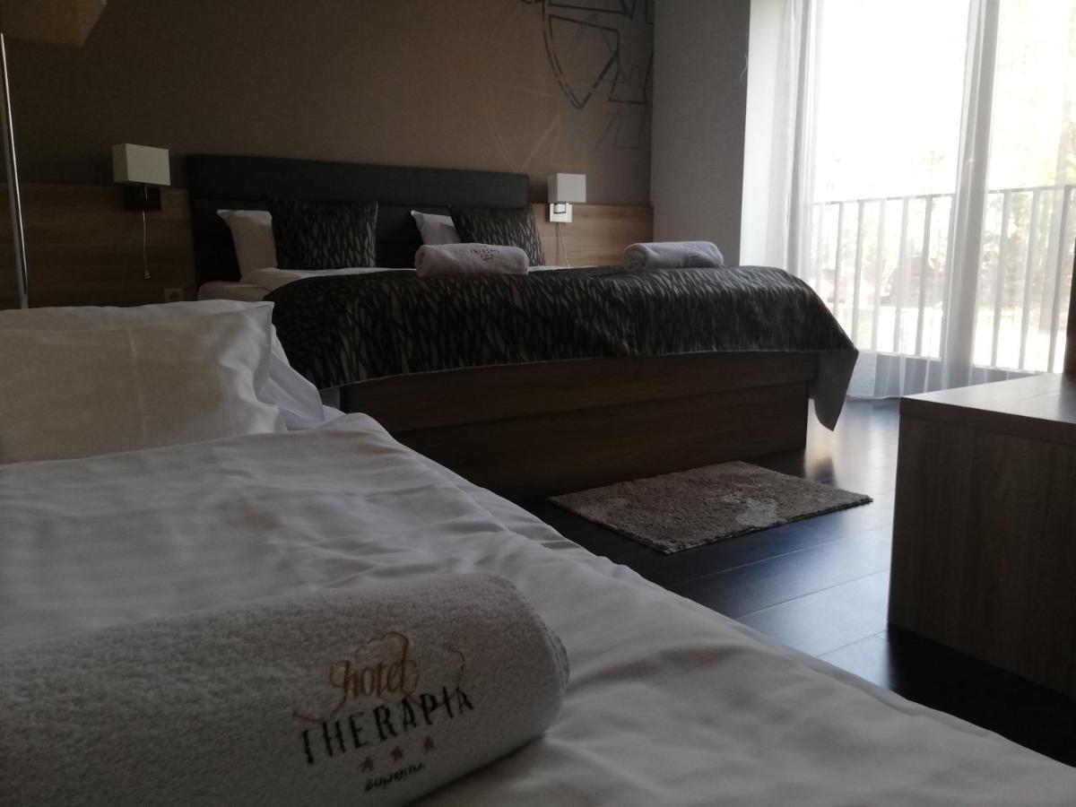 Hotel Therapia 페치 외부 사진