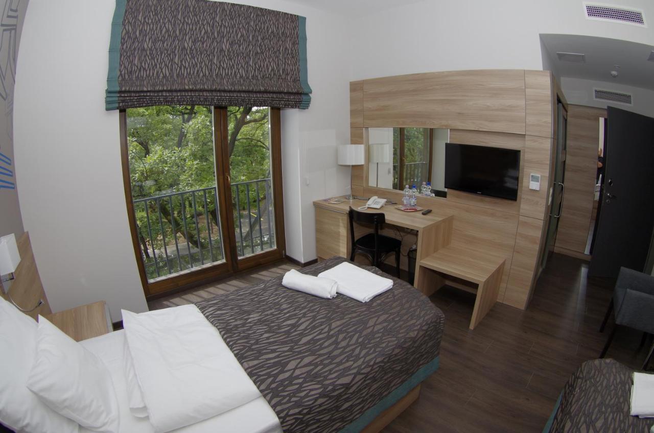 Hotel Therapia 페치 외부 사진