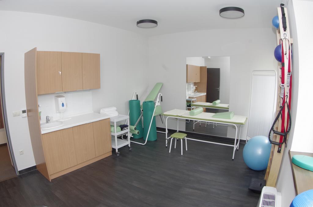 Hotel Therapia 페치 외부 사진