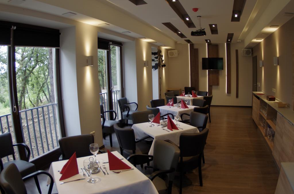 Hotel Therapia 페치 외부 사진