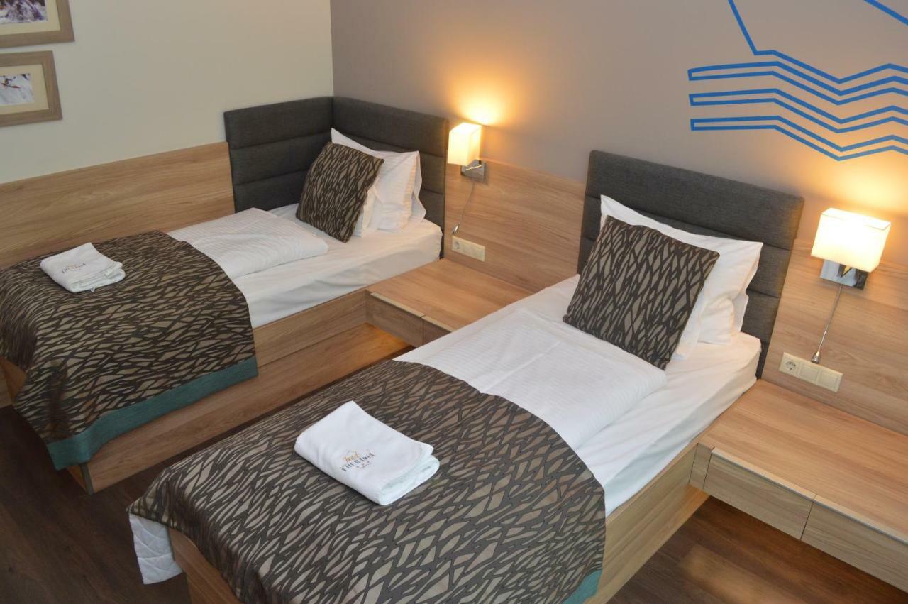 Hotel Therapia 페치 외부 사진